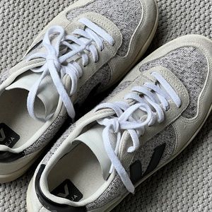 VEJA V-10 sneakers
